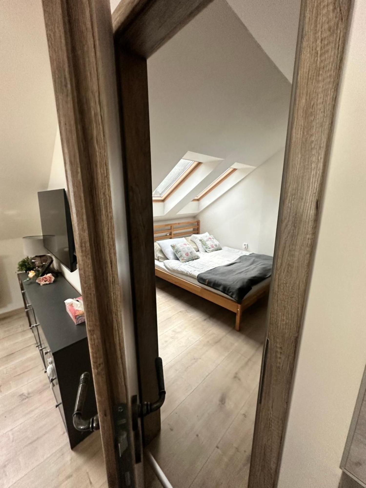 Number 5 Vlevo Dole Apartman Rokytnice nad Jizerou Kültér fotó